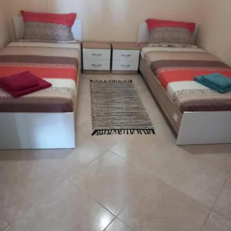 Anzhela Apartment Nea Roda Exterior photo