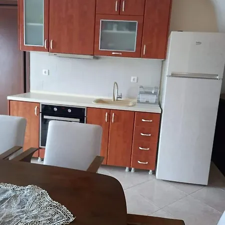 Anzhela Apartment Nea Roda Exterior photo